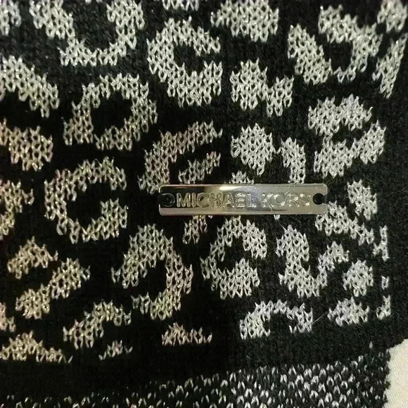Michael kors nwt leopard print scarf holiday silver and black - Picture 10 of 14